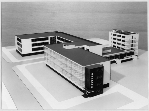 Walter Gropius, Modell des Bauhaus Dessau, Nachbau, Maßstab 1:100, 1965 - 1968, Nachbau eines Modells von 1961 Bauhaus-Archiv / Museum für Gestaltung / © VG Bild-Kunst, Bonn